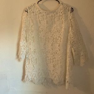 Size white floral print and lace top. New with tags.